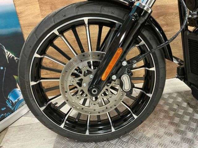 2025 HARLEY-DAVIDSON BREAKOUT 1923 24 2025 HARLEY-DAVIDSON BREAKOUT 1923 24