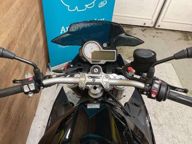 2018 BMW S 1000 R SPORT 2018 BMW S 1000 R SPORT