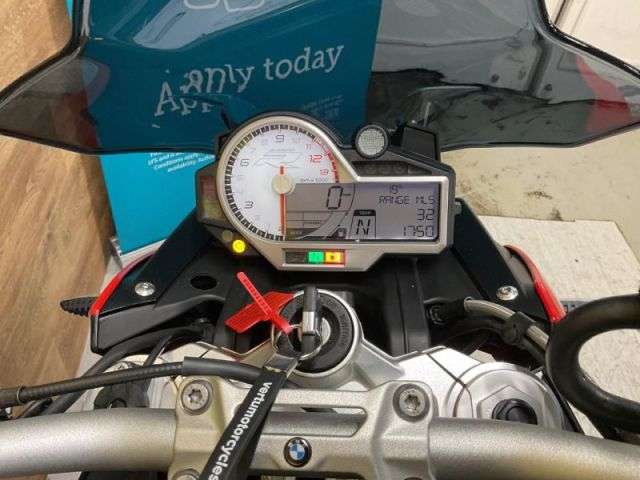 2018 BMW S 1000 R SPORT 2018 BMW S 1000 R SPORT