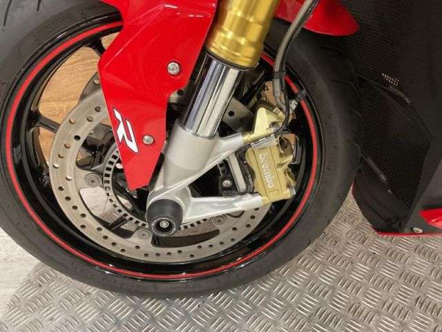 2018 BMW S 1000 R SPORT 2018 BMW S 1000 R SPORT