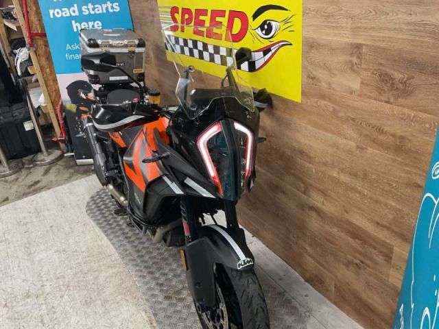 2019 KTM 1290 SUPER ADVENTURE S 19 2019 KTM 1290 SUPER ADVENTURE S 19