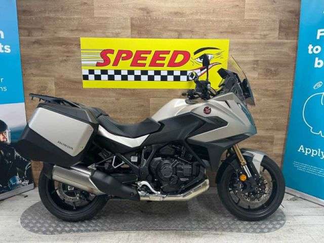 A 2025 HONDA NT 1100 DE-S NT 1100 DE-S A 2025 HONDA NT 1100 DE-S NT 1100 DE-S