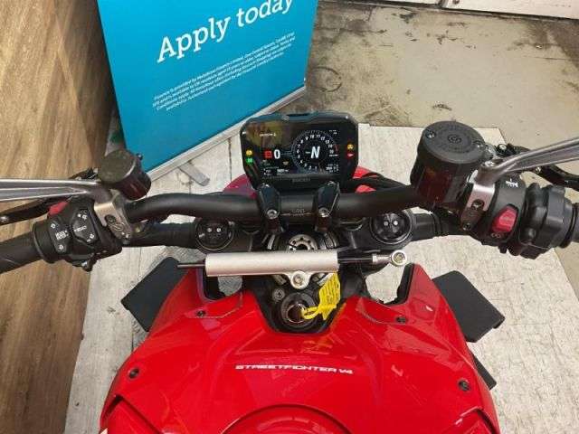 2022 DUCATI STREETFIGHTER V4 2022 DUCATI STREETFIGHTER V4