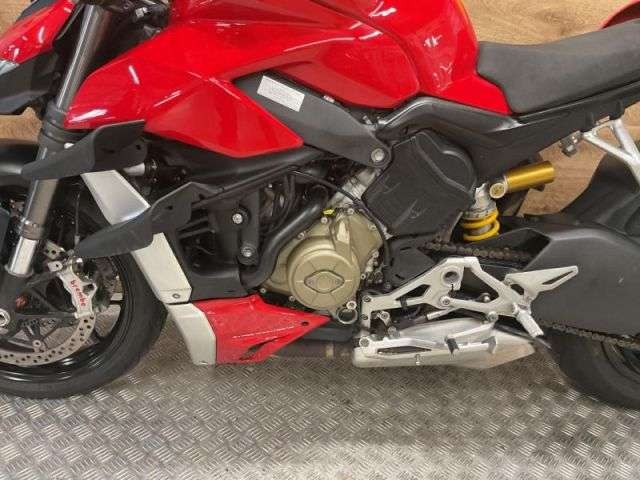 2022 DUCATI STREETFIGHTER V4 2022 DUCATI STREETFIGHTER V4