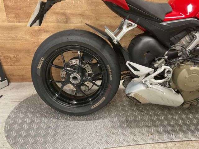 2022 DUCATI STREETFIGHTER V4 2022 DUCATI STREETFIGHTER V4