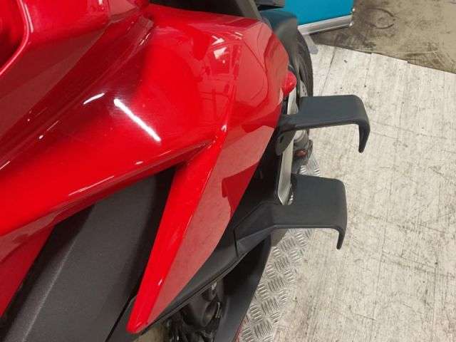 2022 DUCATI STREETFIGHTER V4 2022 DUCATI STREETFIGHTER V4