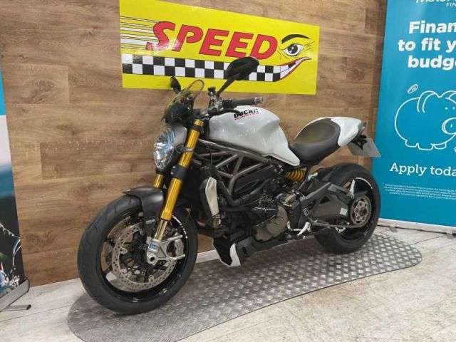 2014 DUCATI M1200 S 2014 DUCATI M1200 S