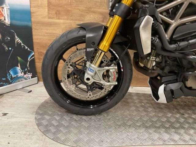 2014 DUCATI M1200 S 2014 DUCATI M1200 S