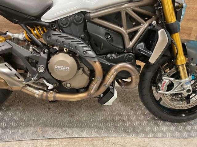 2014 DUCATI M1200 S 2014 DUCATI M1200 S