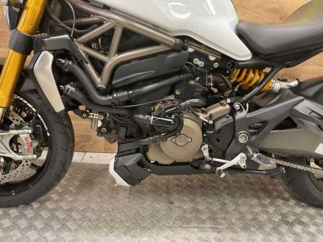 2014 DUCATI M1200 S 2014 DUCATI M1200 S