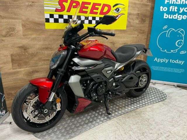 A 2025 DUCATI X DIAVEL V4 X Diavel V4 A 2025 DUCATI X DIAVEL V4 X Diavel V4