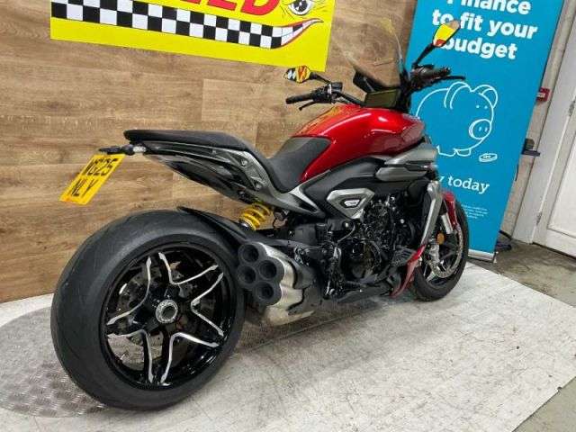 2025 DUCATI X DIAVEL V4 2025 DUCATI X DIAVEL V4