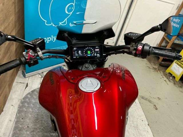 2025 DUCATI X DIAVEL V4 2025 DUCATI X DIAVEL V4