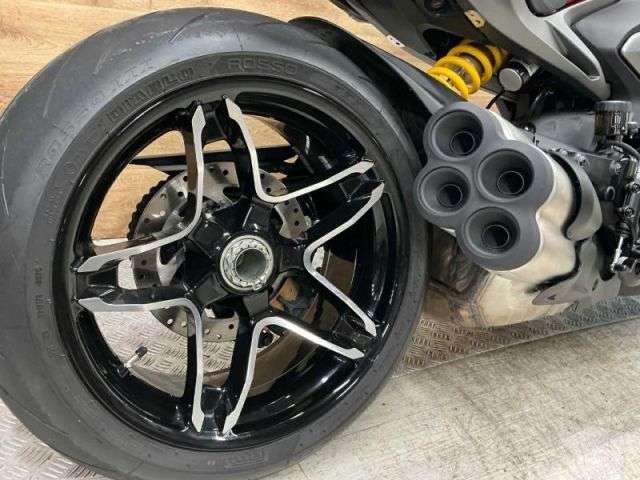 2025 DUCATI X DIAVEL V4 2025 DUCATI X DIAVEL V4