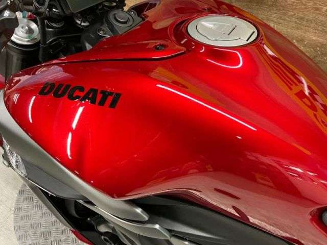 2025 DUCATI X DIAVEL V4 2025 DUCATI X DIAVEL V4