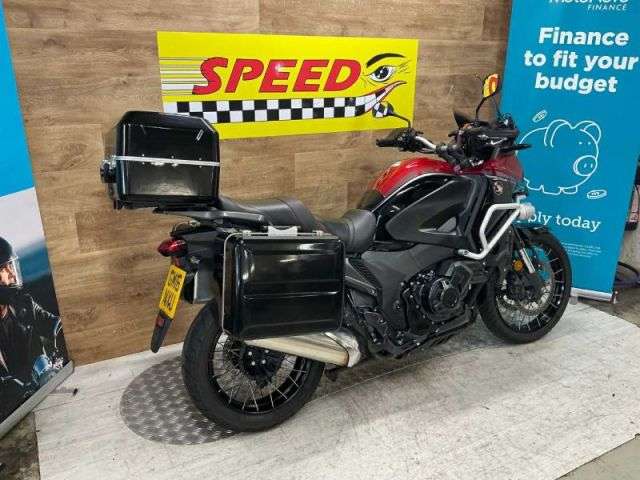 A 2016 HONDA VFR 1200 XD-G VFR 1200 XD-G A 2016 HONDA VFR 1200 XD-G VFR 1200 XD-G