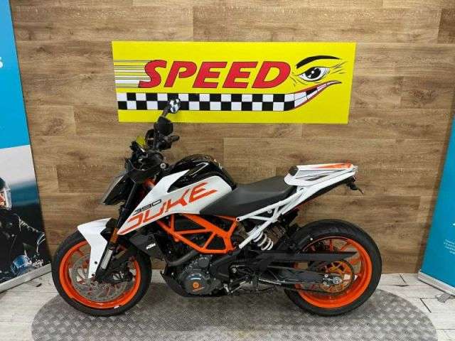 A 2020 KTM 390 DUKE 20 390 Duke 20 A 2020 KTM 390 DUKE 20 390 Duke 20