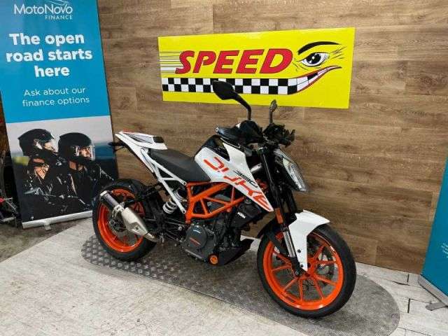 A 2020 KTM 390 DUKE 20 390 Duke 20 A 2020 KTM 390 DUKE 20 390 Duke 20