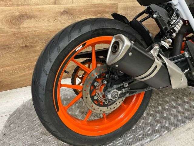 2020 KTM 390 DUKE 20 2020 KTM 390 DUKE 20