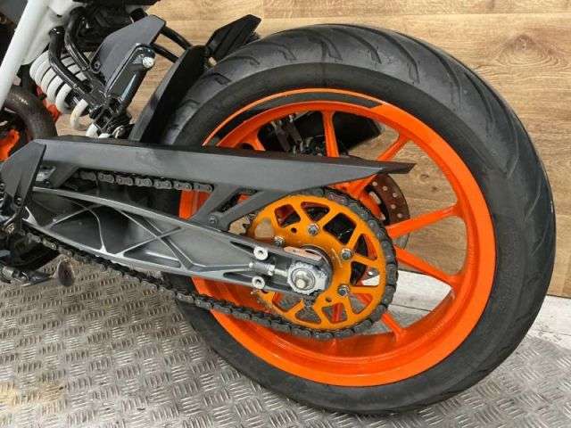 2020 KTM 390 DUKE 20 2020 KTM 390 DUKE 20