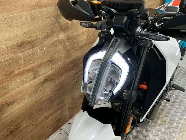 2020 KTM 390 DUKE 20 2020 KTM 390 DUKE 20