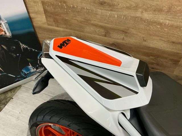 2020 KTM 390 DUKE 20 2020 KTM 390 DUKE 20