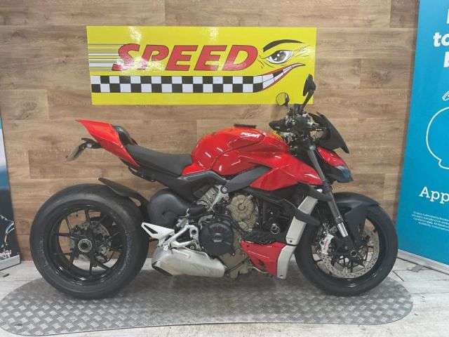 A 2020 DUCATI STREETFIGHTER V4 Streetfighter V4 A 2020 DUCATI STREETFIGHTER V4 Streetfighter V4