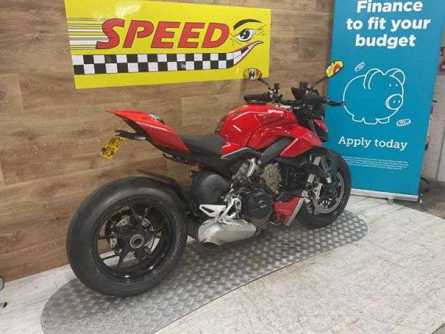 2020 DUCATI STREETFIGHTER V4 2020 DUCATI STREETFIGHTER V4
