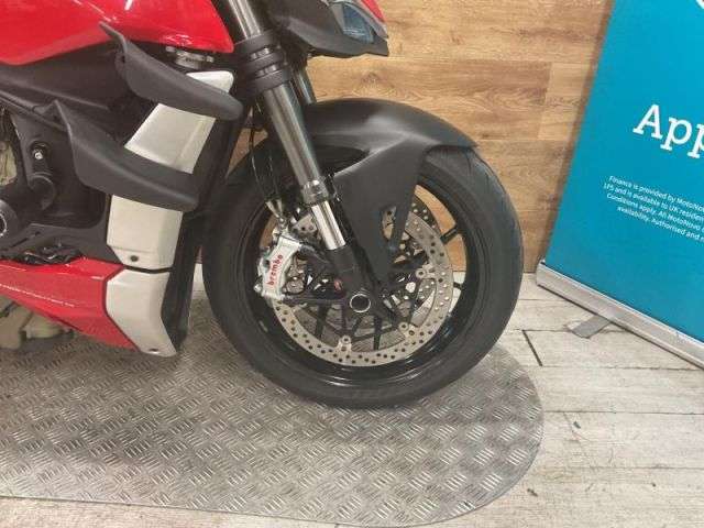2020 DUCATI STREETFIGHTER V4 2020 DUCATI STREETFIGHTER V4