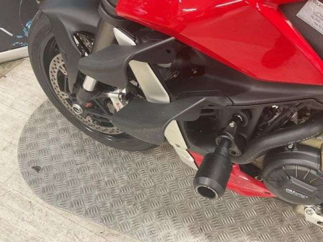 2020 DUCATI STREETFIGHTER V4 2020 DUCATI STREETFIGHTER V4