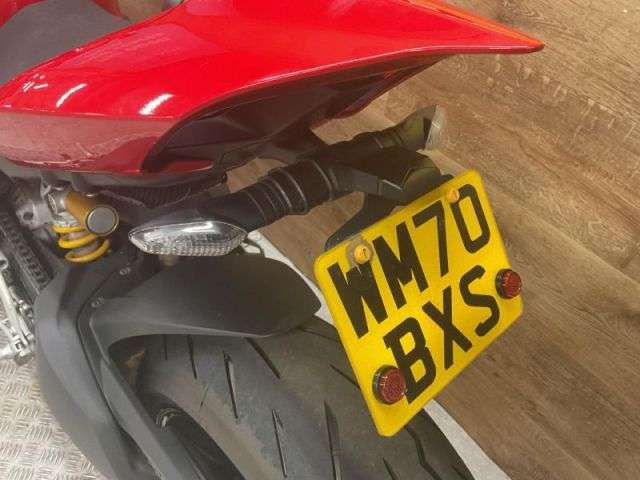 2020 DUCATI STREETFIGHTER V4 2020 DUCATI STREETFIGHTER V4