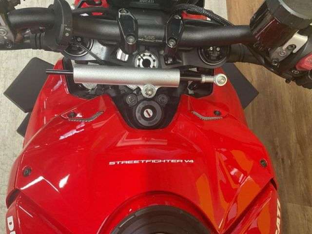 2020 DUCATI STREETFIGHTER V4 2020 DUCATI STREETFIGHTER V4