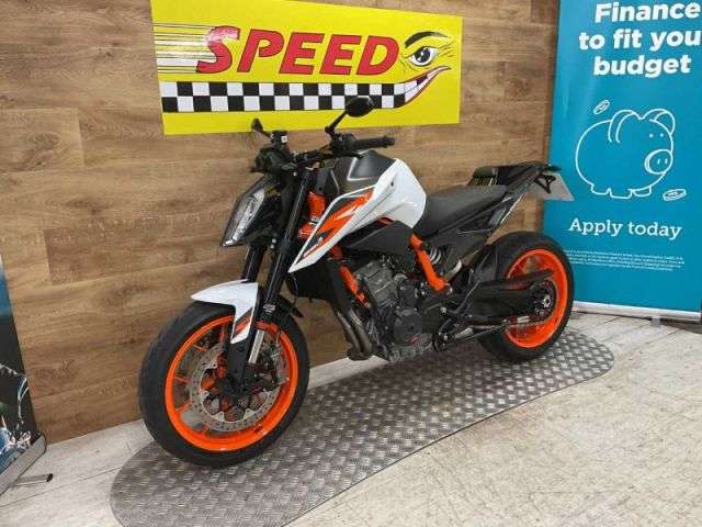 2021 KTM 890 DUKE R 21 2021 KTM 890 DUKE R 21