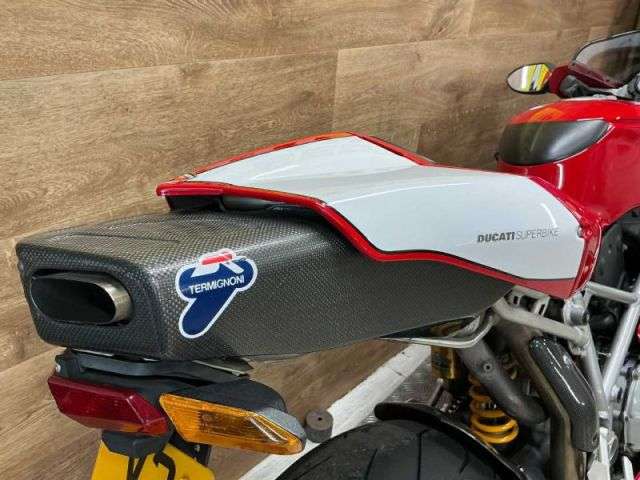 A 2004 DUCATI 999 S MONO 999 S Mono A 2004 DUCATI 999 S MONO 999 S Mono