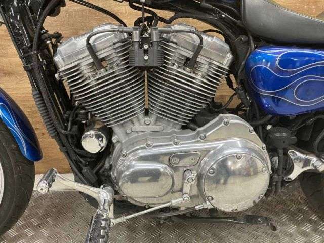 2009 HARLEY-DAVIDSON XLH 883 2009 HARLEY-DAVIDSON XLH 883