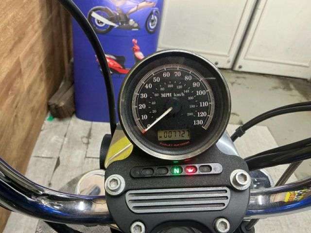 2009 HARLEY-DAVIDSON XLH 883 2009 HARLEY-DAVIDSON XLH 883