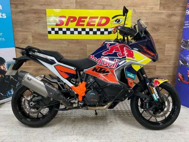 A 2024 KTM 1290 SUPER ADVENTURE S 24 1290 Super Adventure S 24 A 2024 KTM 1290 SUPER ADVENTURE S 24 1290 Super Adventure S 24