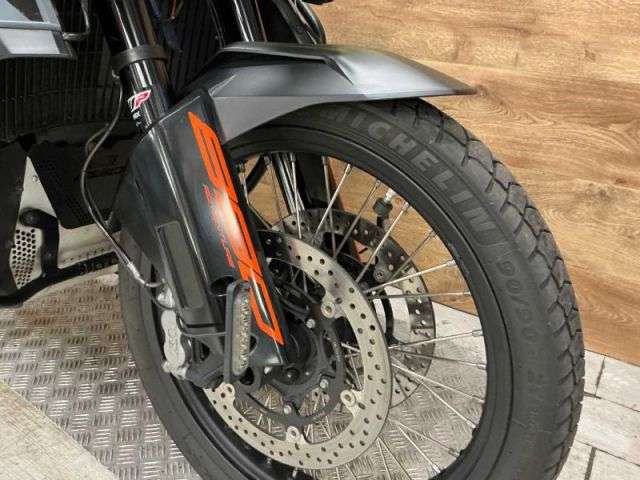2021 KTM 890 ADVENTURE 21 2021 KTM 890 ADVENTURE 21