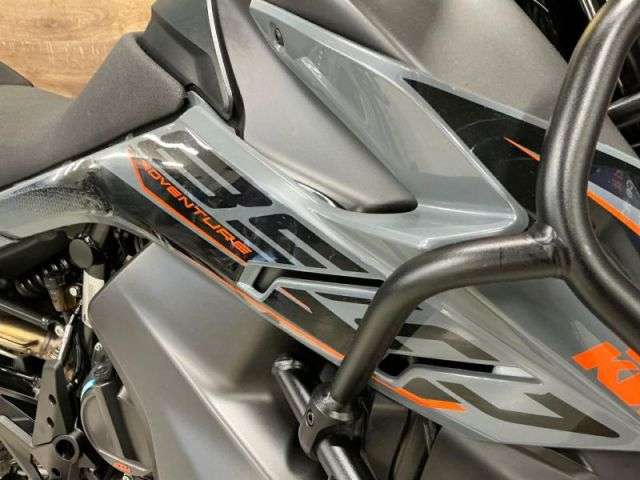 2021 KTM 890 ADVENTURE 21 2021 KTM 890 ADVENTURE 21
