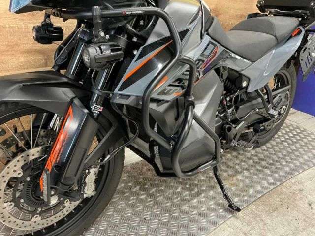 2021 KTM 890 ADVENTURE 21 2021 KTM 890 ADVENTURE 21