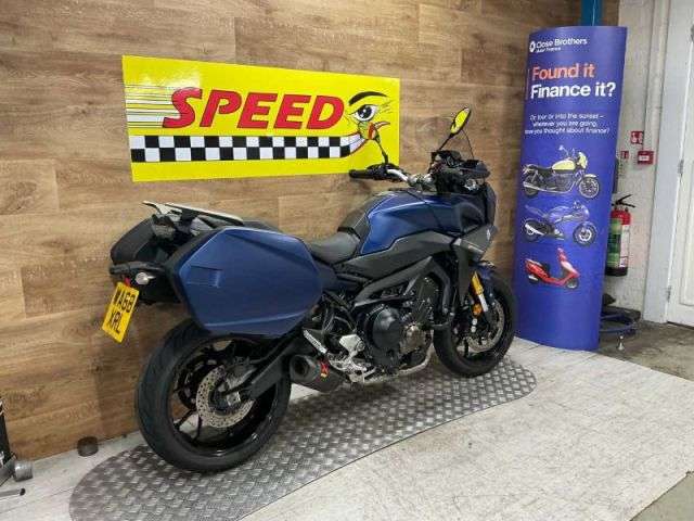 A 2018 YAMAHA TRACER 900 GT Tracer 900 GT A 2018 YAMAHA TRACER 900 GT Tracer 900 GT