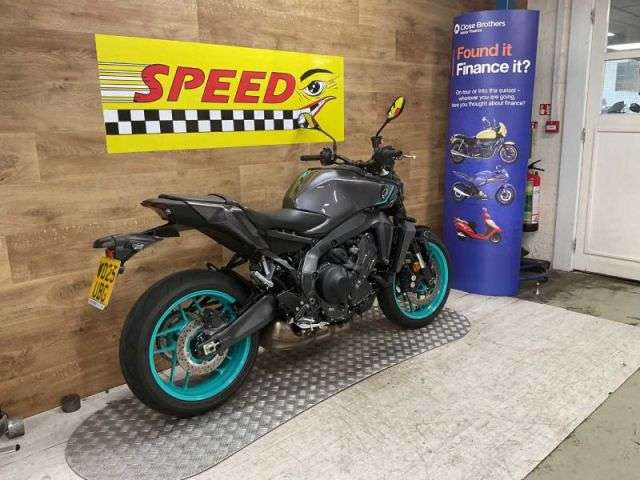 A 2025 YAMAHA MT-09 Y-AMT (MTN890-S) MT-09 Y-AMT (MTN890-S) A 2025 YAMAHA MT-09 Y-AMT (MTN890-S) MT-09 Y-AMT (MTN890-S)