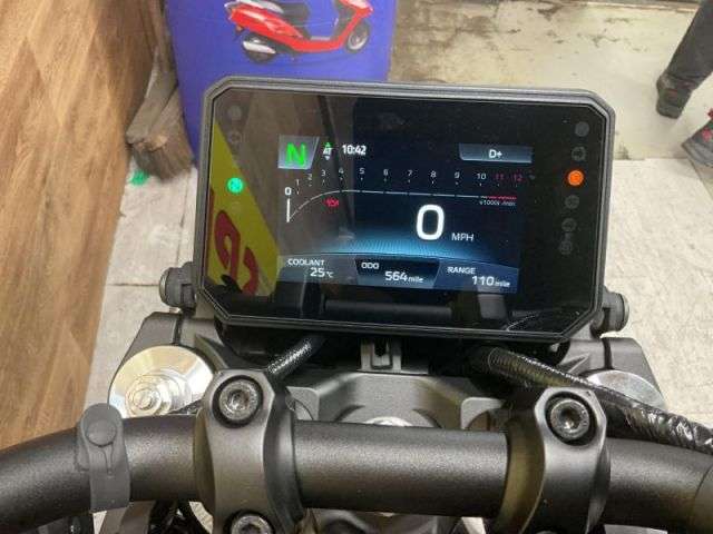 2025 YAMAHA MT-09 Y-AMT (MTN890-S) 2025 YAMAHA MT-09 Y-AMT (MTN890-S)