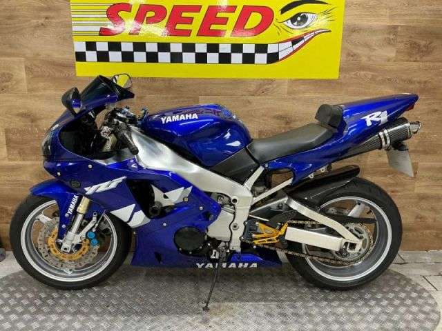 A 1998 YAMAHA YZF-R1 YZF-R1 A 1998 YAMAHA YZF-R1 YZF-R1