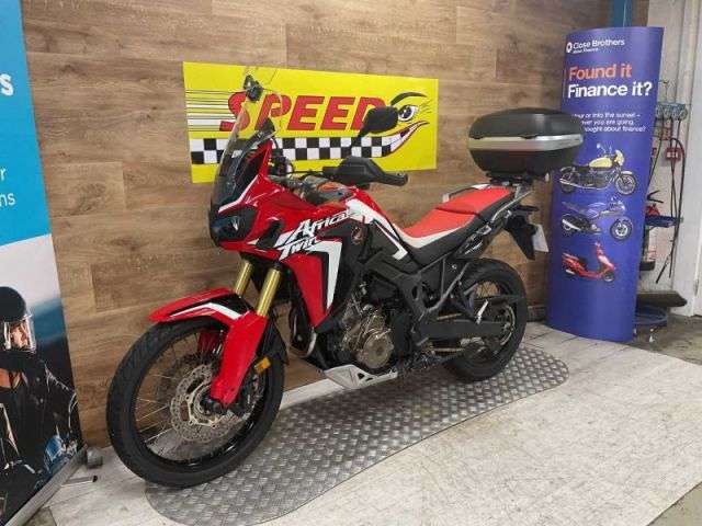 A 2017 HONDA CRF 1000 D-H CRF 1000 D-H A 2017 HONDA CRF 1000 D-H CRF 1000 D-H
