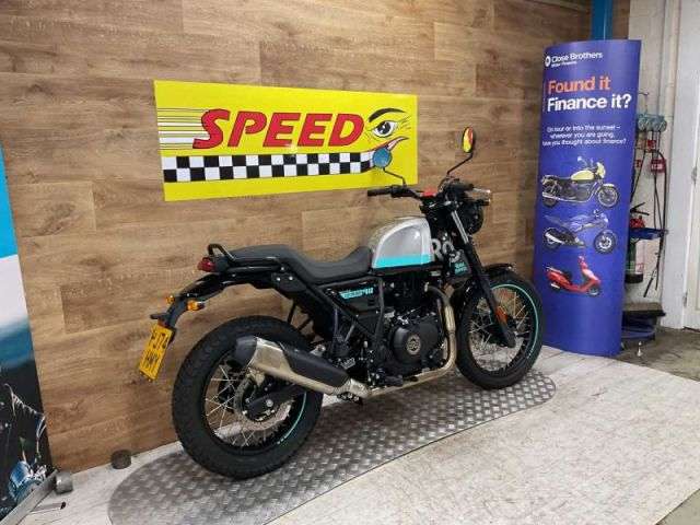 A 2024 ROYAL ENFIELD SCRAM 411 E5 Scram 411 E5 A 2024 ROYAL ENFIELD SCRAM 411 E5 Scram 411 E5