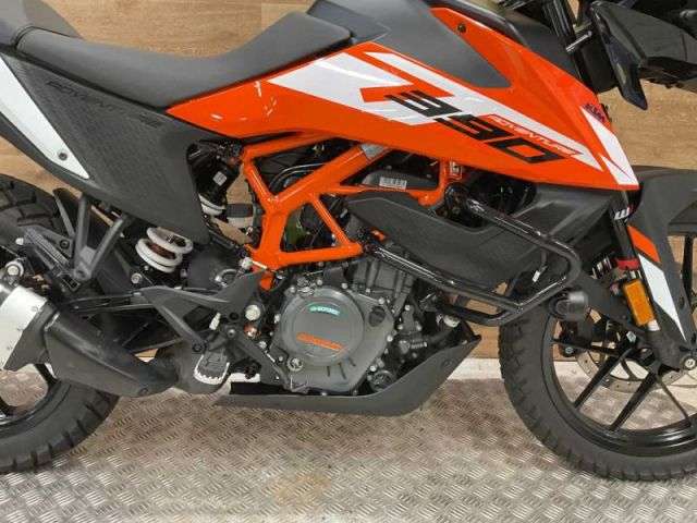 2025 KTM 390 ADVENTURE 24 2025 KTM 390 ADVENTURE 24