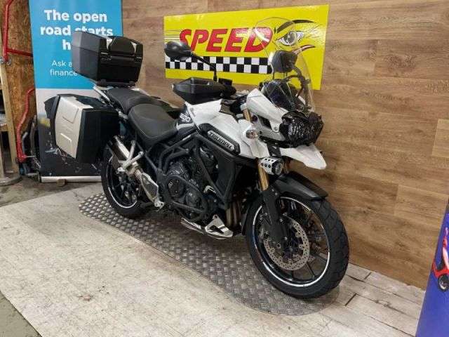 A 2016 TRIUMPH TIGER EXPLORER 1215 Tiger Explorer 1215 A 2016 TRIUMPH TIGER EXPLORER 1215 Tiger Explorer 1215