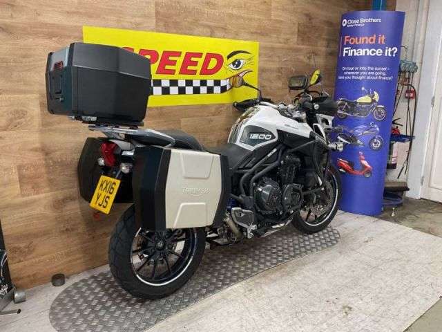 A 2016 TRIUMPH TIGER EXPLORER 1215 Tiger Explorer 1215 A 2016 TRIUMPH TIGER EXPLORER 1215 Tiger Explorer 1215