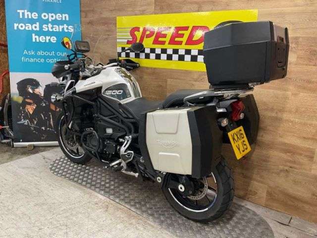 2016 TRIUMPH TIGER EXPLORER 1215 2016 TRIUMPH TIGER EXPLORER 1215